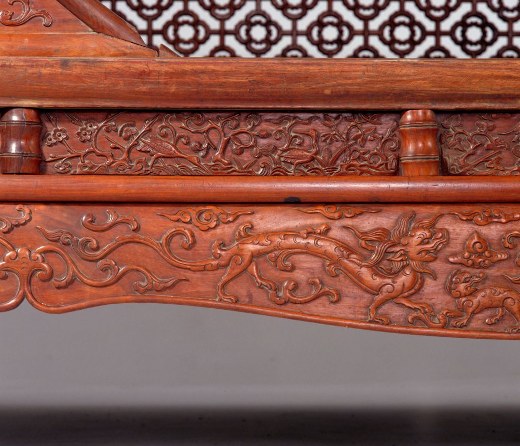 图片[2]-Yellow rosewood moon door frame bed-China Archive